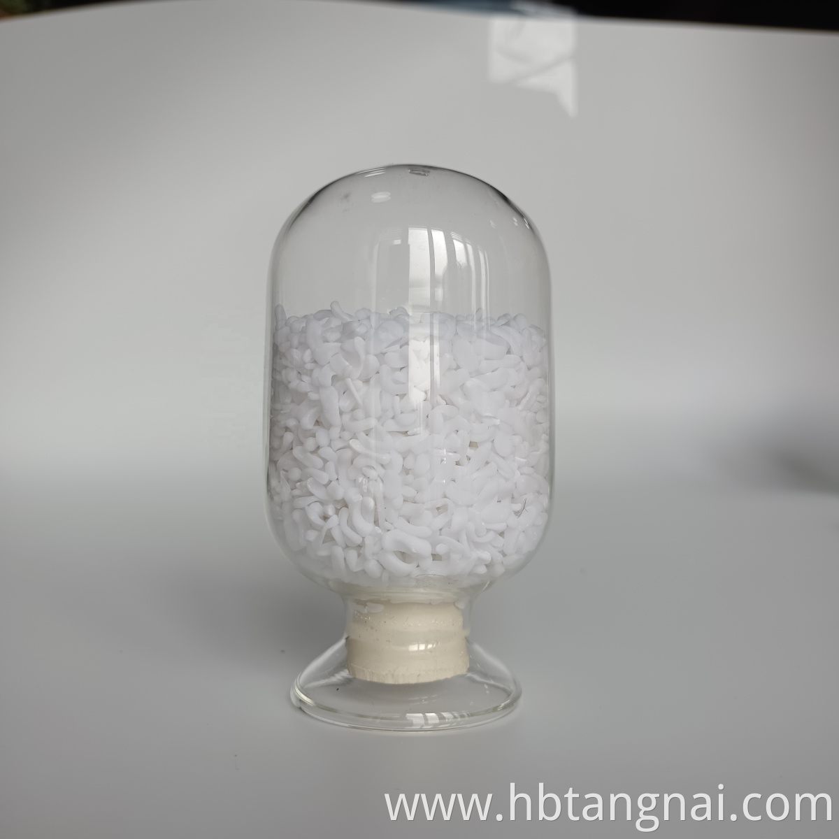 Anhydrous sodium sulfate masterbatch